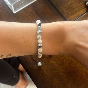 Howlite crystal bracelet